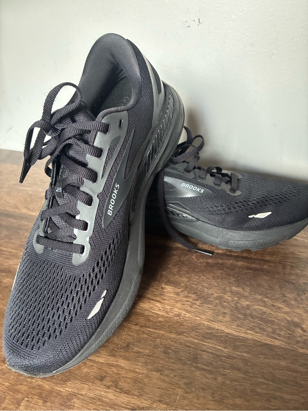 Brooks Adrenaline GTS 23 Shoes Womens 11 Black Running Sneakers - Picture 7 of 10